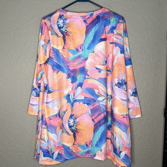Soft Surroundings Felisa Tunic Top Pink Blue Watercolor Floral - Picture 4 of 6